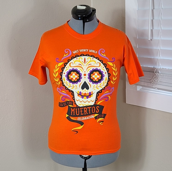Disney Tops - Disneyland Resort Dia De Los Muertos Celebration